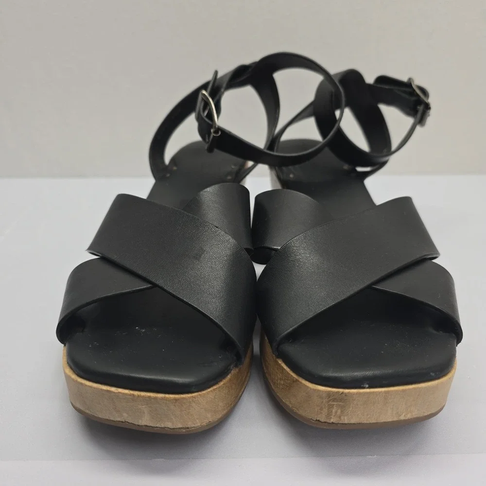 Everlane Black Leather Crisscross Platform Sandals